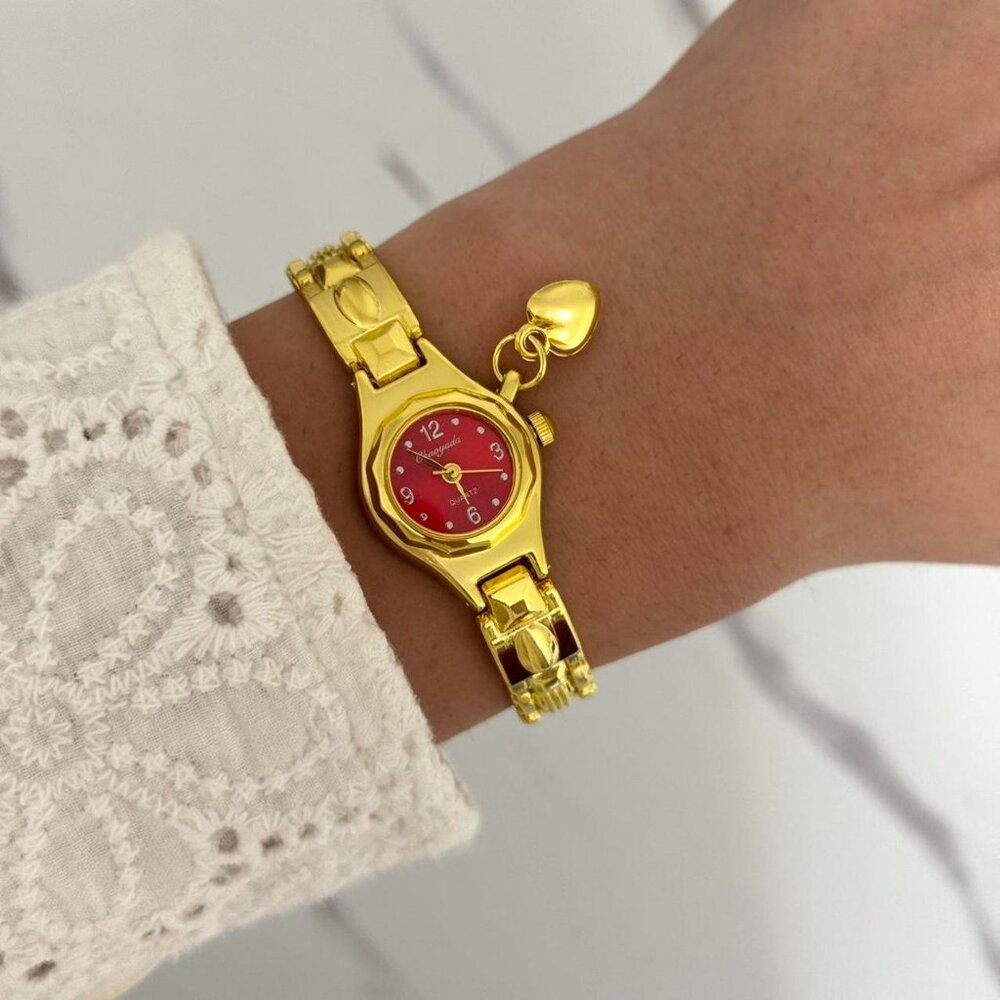 Sku:0285 cute gold red mini‎ watch with heart+in gift box the size is adjustable